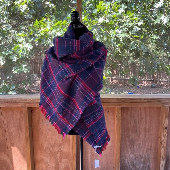 LOFT Women's Blue And Red Plaid Rectangular Blanket Scarf OS. NEW - Picture 1 of 7